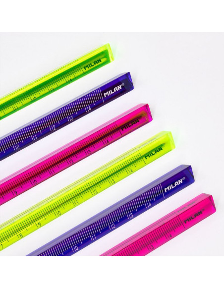 Linijka Acid plastikowa trójkątna kolorowa 15 cm